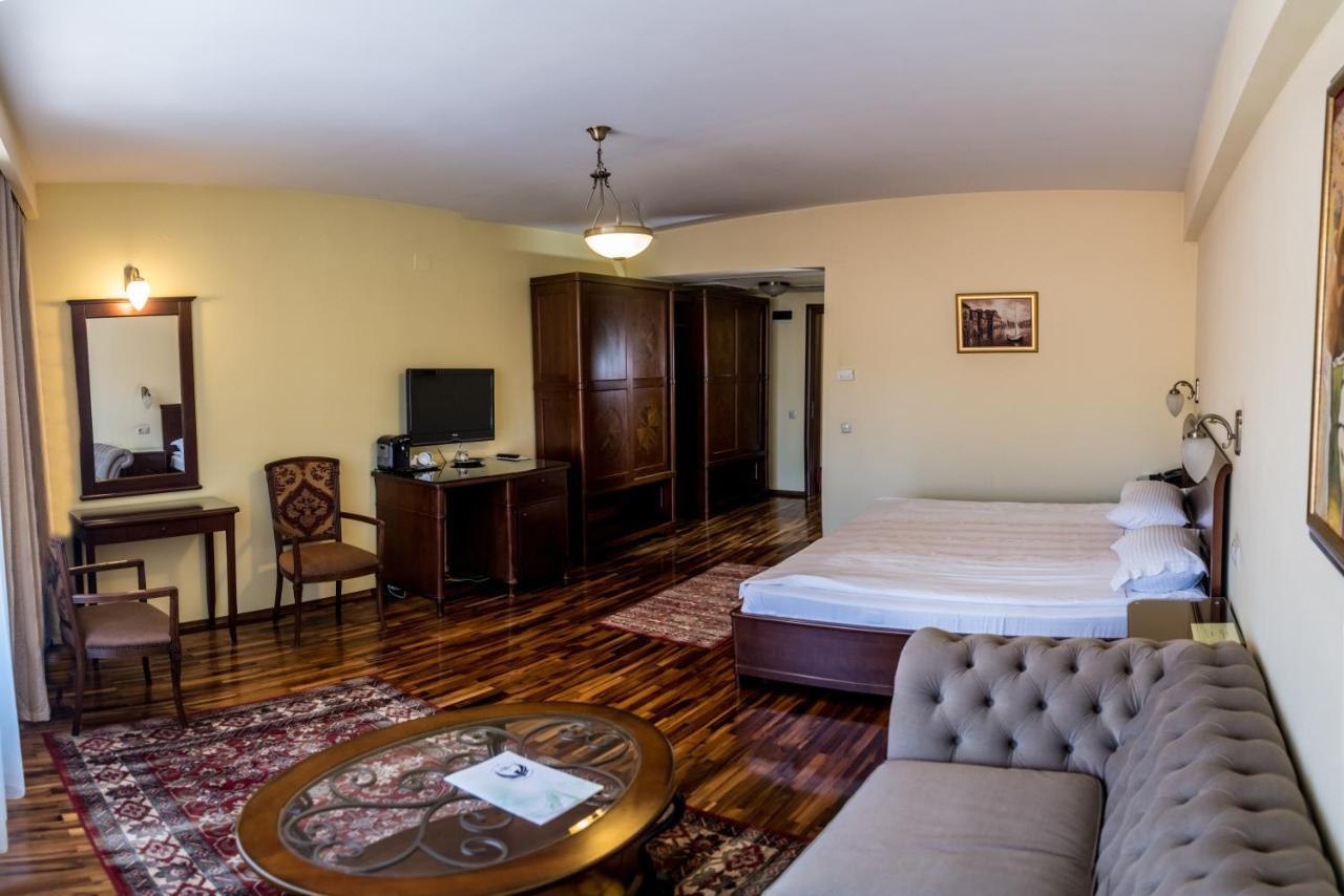 Hotel Elite Boutique & Spa Oradea Exterior foto