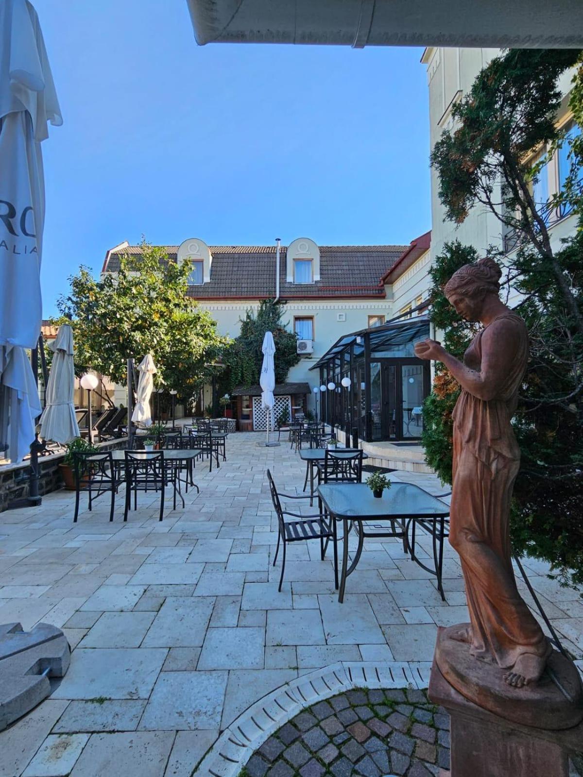 Hotel Elite Boutique & Spa Oradea Exterior foto